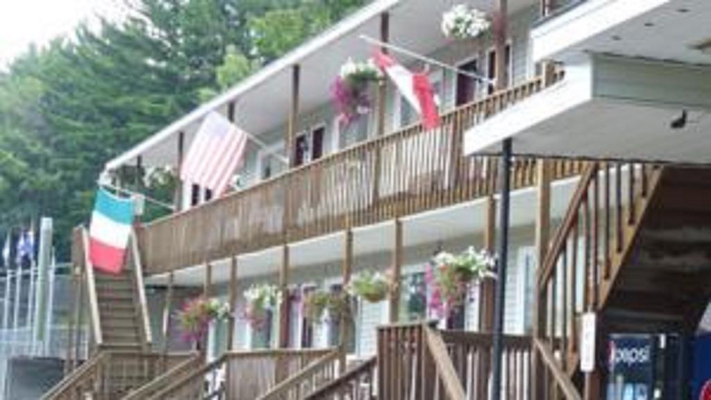 Legacy Inn & Suites Of Lake George Kültér fotó