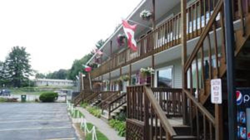 Legacy Inn & Suites Of Lake George Kültér fotó