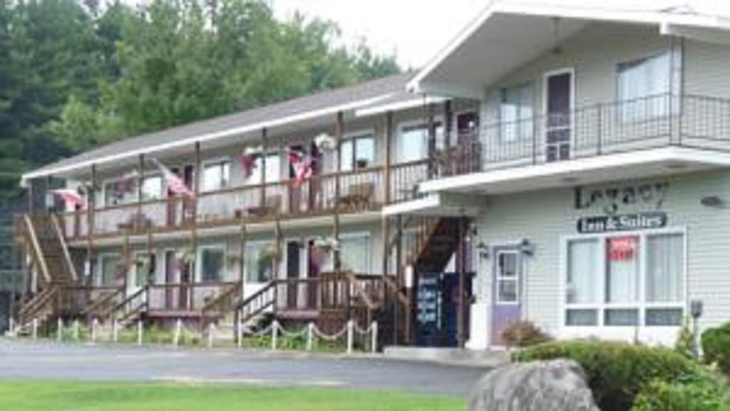 Legacy Inn & Suites Of Lake George Kültér fotó